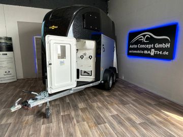 Fahrzeugabbildung Humbaur Pegasus 2400 Black Metallic --Lagerwagen--