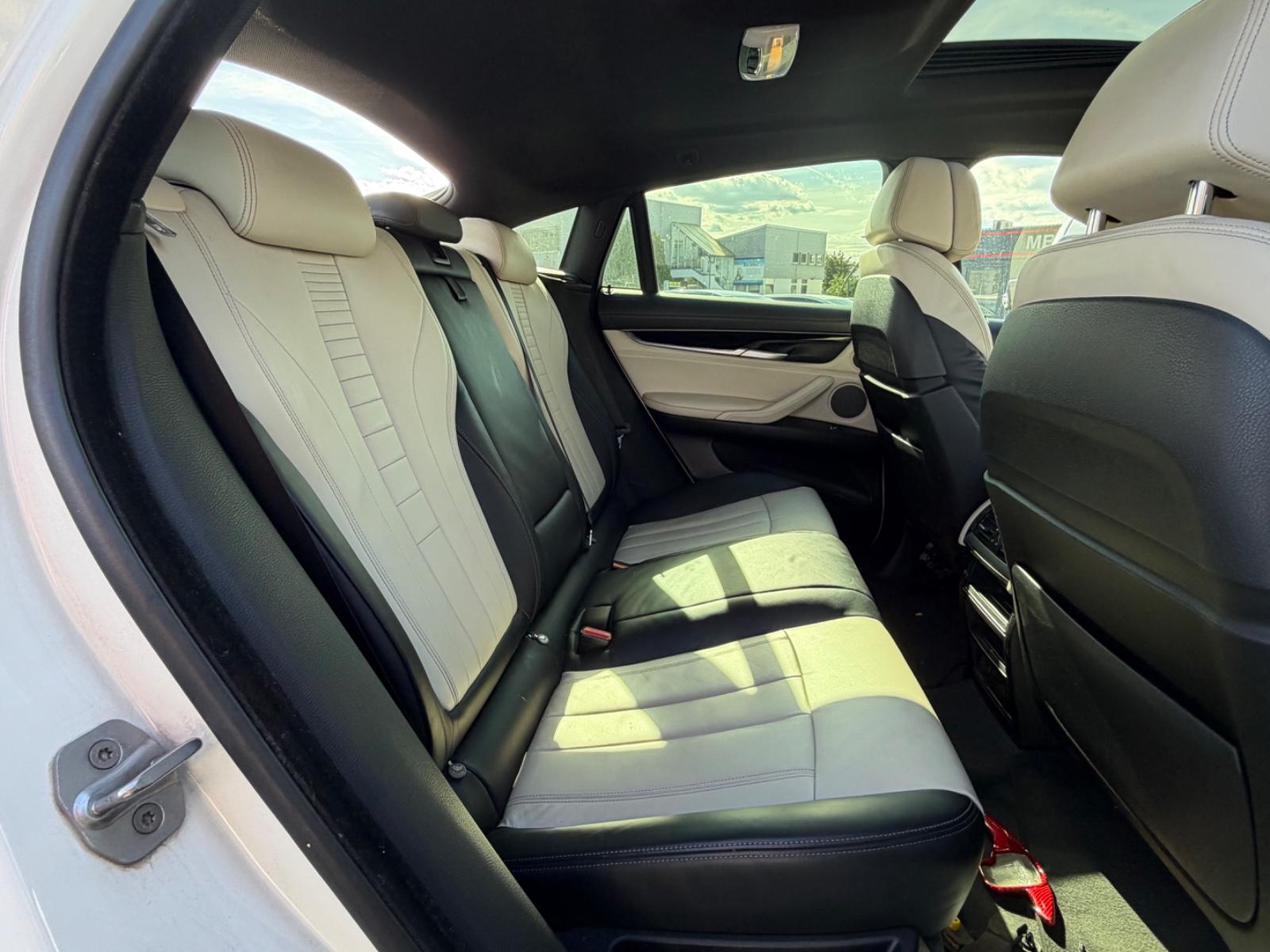 BMW X6 xDrive 50 i  M* Unfallfahrzeug* GSD/Navi/360*