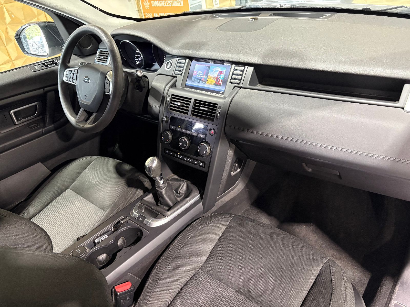Fahrzeugabbildung Land Rover Discovery Sport Pure/PDC/SHZ/KLIMA/SPURHALTEASS.