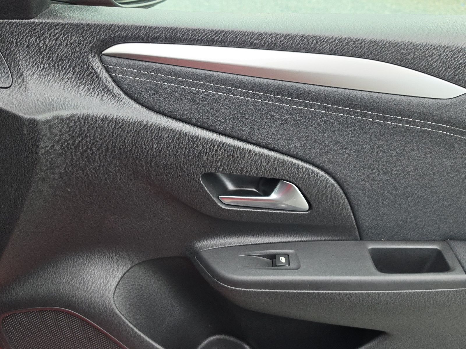 Fahrzeugabbildung Opel Corsa F GS Line AUTOMATIK KAMERA NAVI