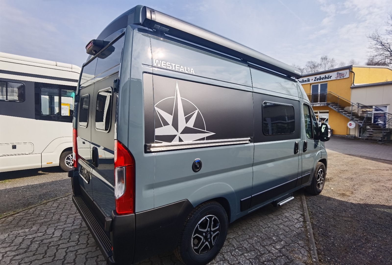 Fahrzeugabbildung Westfalia Columbus 540 D mit Aufstelldach