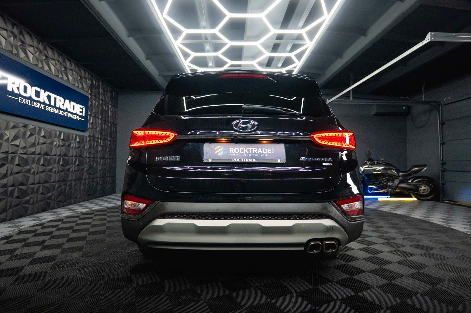 Fahrzeugabbildung Hyundai SANTA FE Premium 4WD 8G *Pano*360*LED*ACC*HUD*