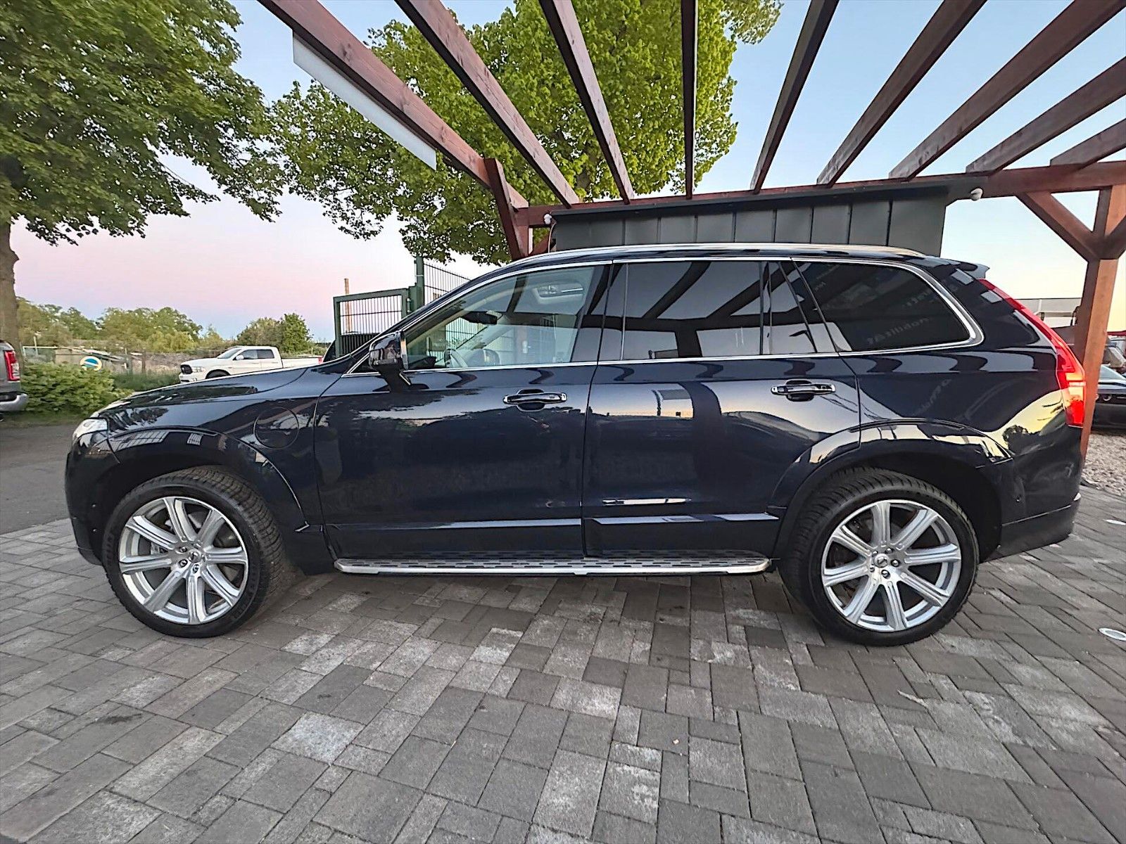 Fahrzeugabbildung Volvo XC90 Inscription T8 Plug-In Hybrid AWD *Pano*LED