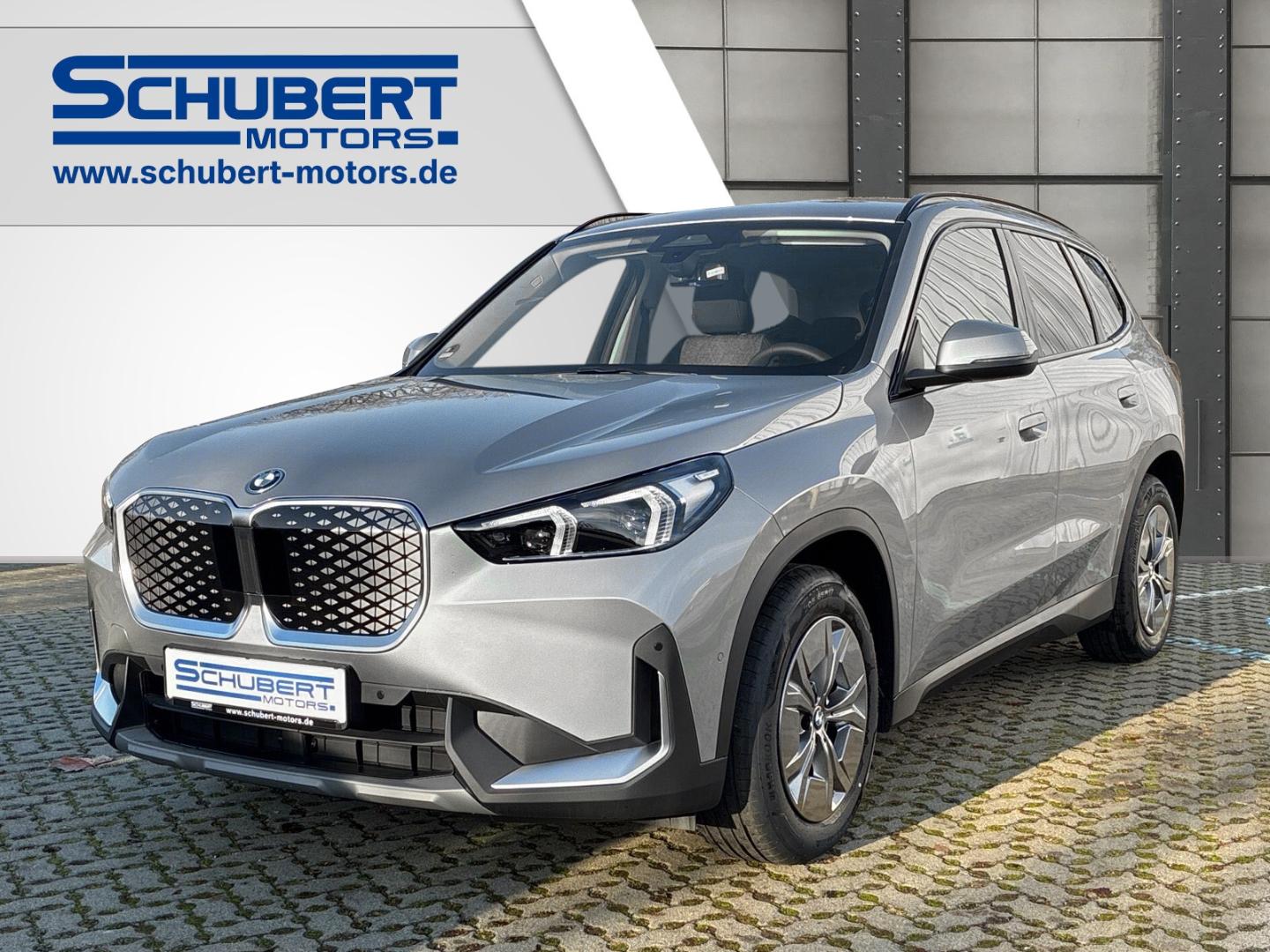 BMW iX1 eDrive20 NAVI LED PDC SHZ LHZ DAB