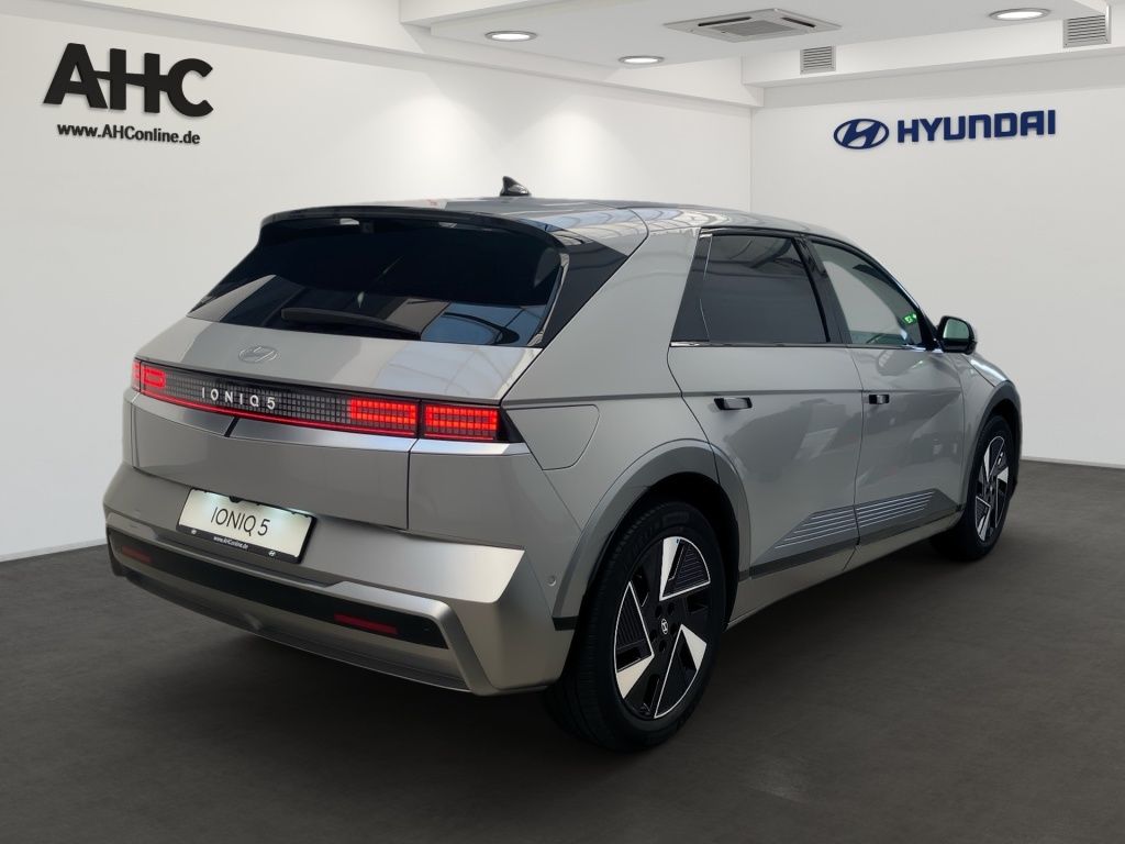 Fahrzeugabbildung Hyundai IONIQ 5 2WD 84kWh Uniq 2xKlima 360 4xSHZ AUT HUD