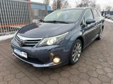 Toyota Avensis Kombi Executive - Toyota Avensis mit Diesel-Antrieb