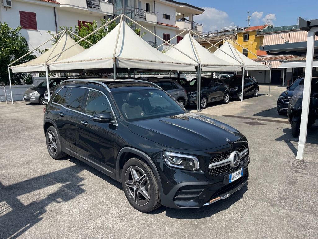Image of Mercedes-Benz GLB 200