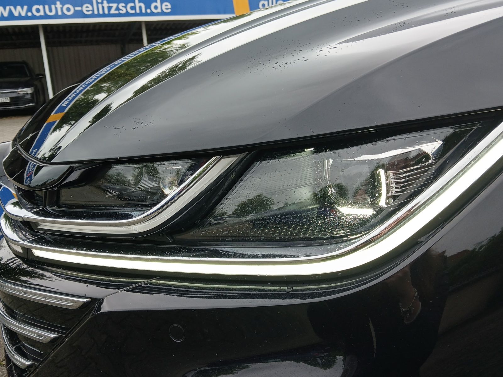 Fahrzeugabbildung Volkswagen Arteon SB TDI R-Line DSG 4M Matrix AHK AID ACC R