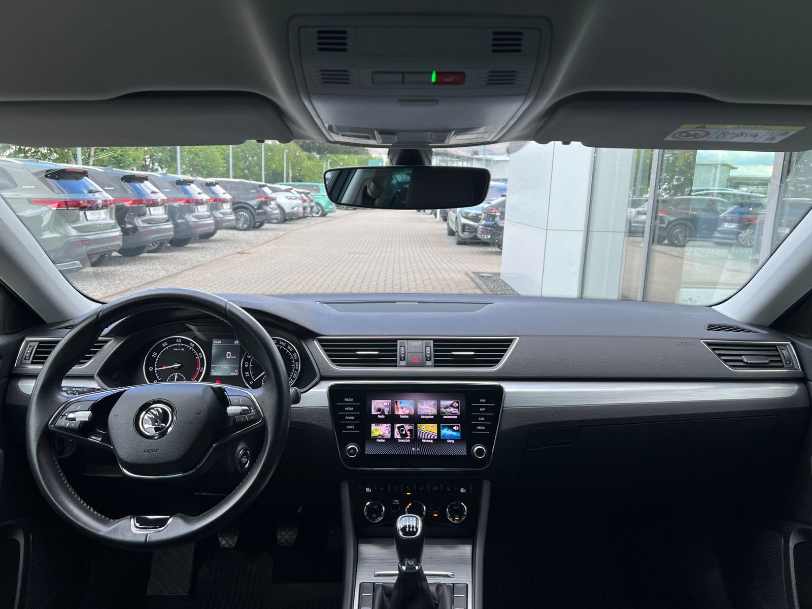 Fahrzeugabbildung SKODA Superb Combi Ambition 1.5 TSI *LED, Climatronic,