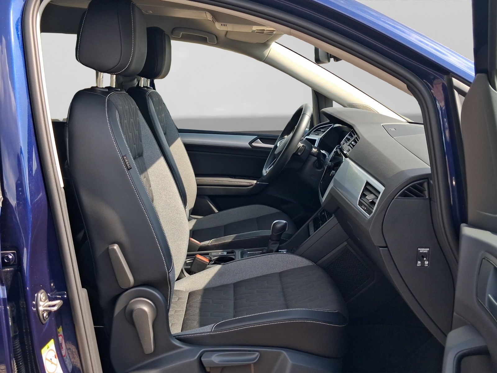 Volkswagen Touran 1.5 TSI DSG GOAL IQ.LIGHT 7SITZE AHK foto 4