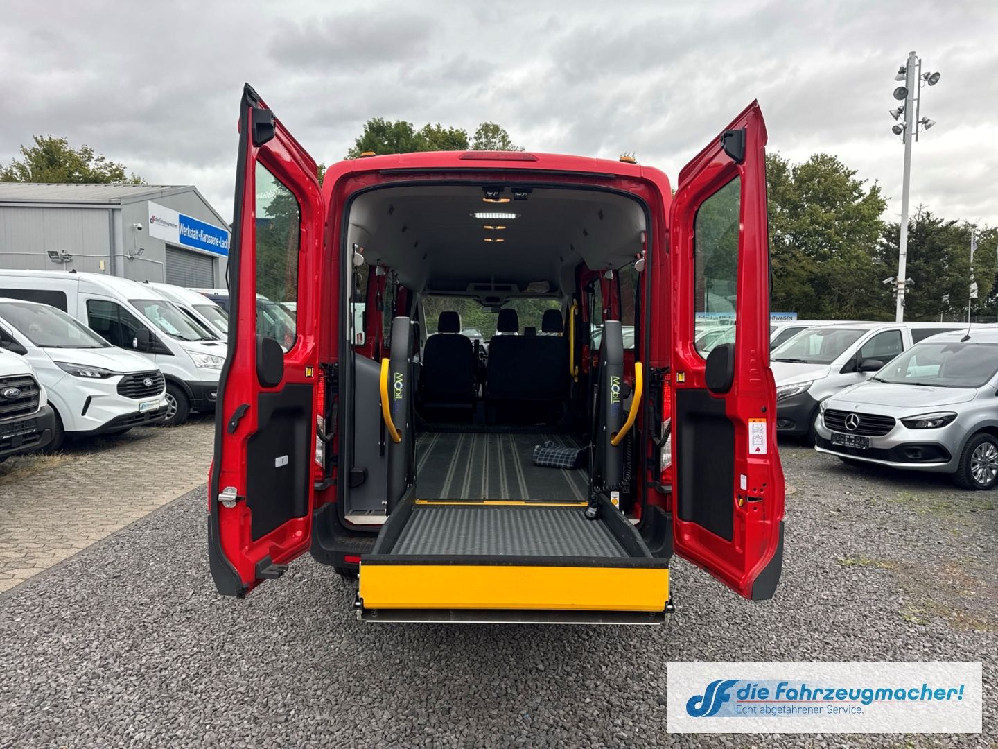 Fahrzeugabbildung Ford Transit 350 L3 Trend StandHZG *7436 *EXPORT