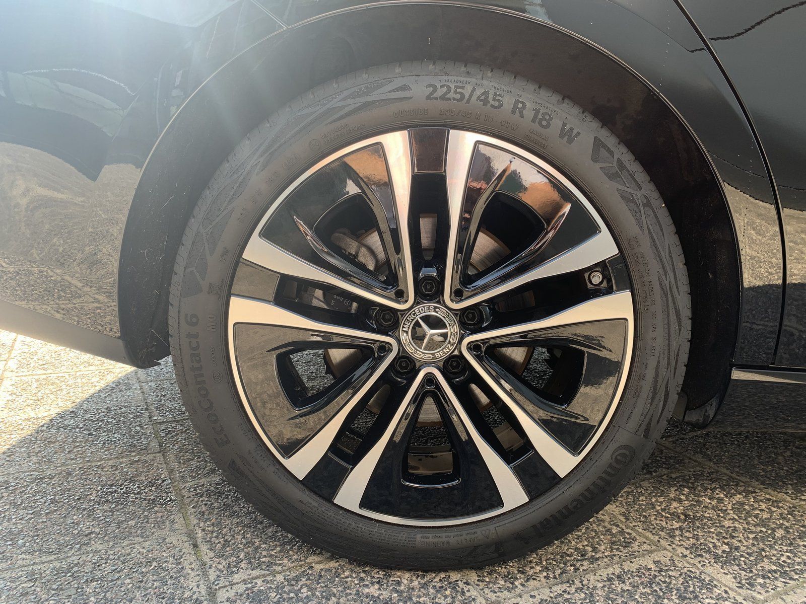 Fahrzeugabbildung Mercedes-Benz CLA 180 SB Progressive (EURO 6d)