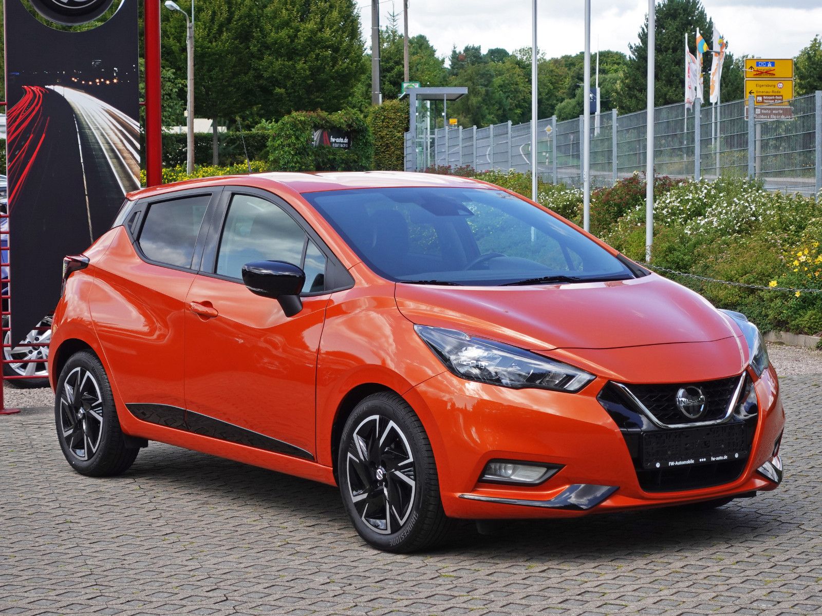 Fahrzeugabbildung Nissan Micra X-Tronic N-Design Navi BOSE DAB+ Kamera