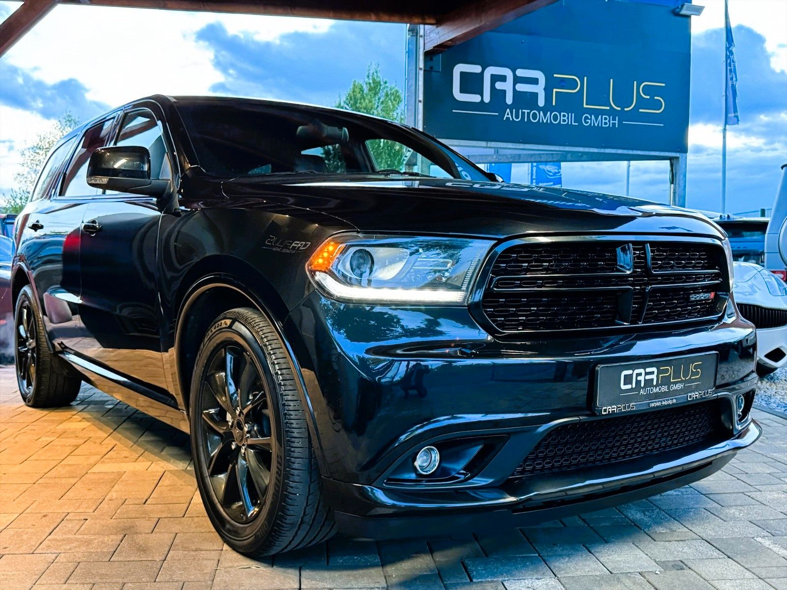 Fahrzeugabbildung Dodge Durango 5.7 V8 4x4 R/T Sport Black Edition *LED*