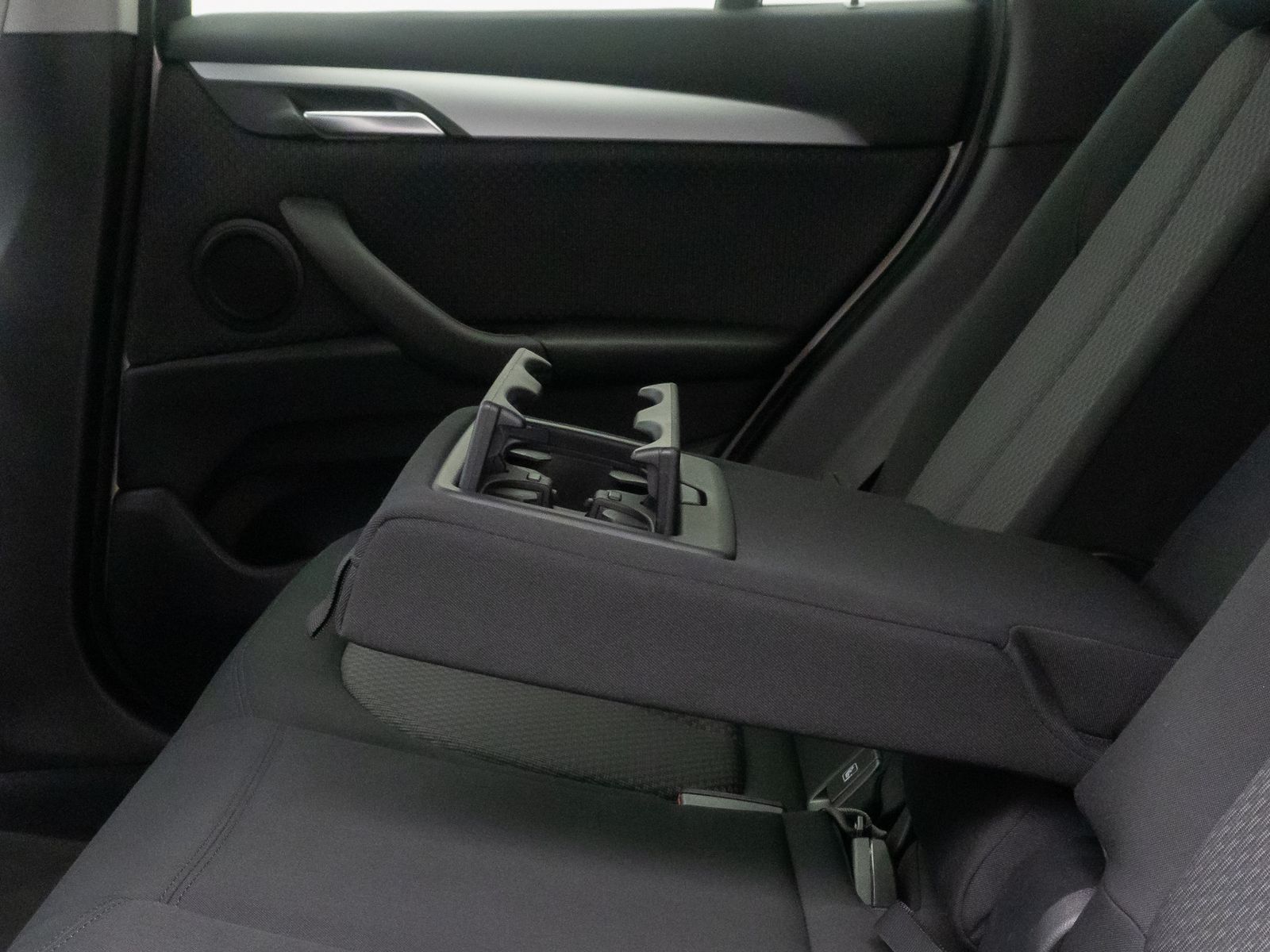 Fahrzeugabbildung BMW X1 xD25e GeschwindigReg ParkAss DAB Komfort NAVI