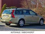 Volvo V50 Kombi 1.6 D Drive Momentum/vieles neu /Tempo - Volvo: Grün, Kombi