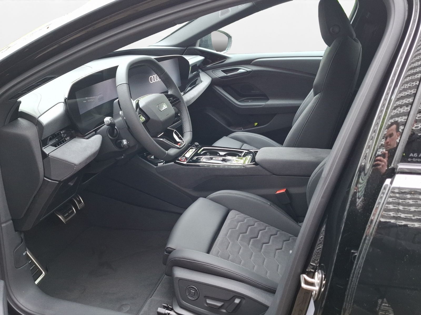 Audi A6 Avant S line business e-tron quattro 315 kW imagem 2