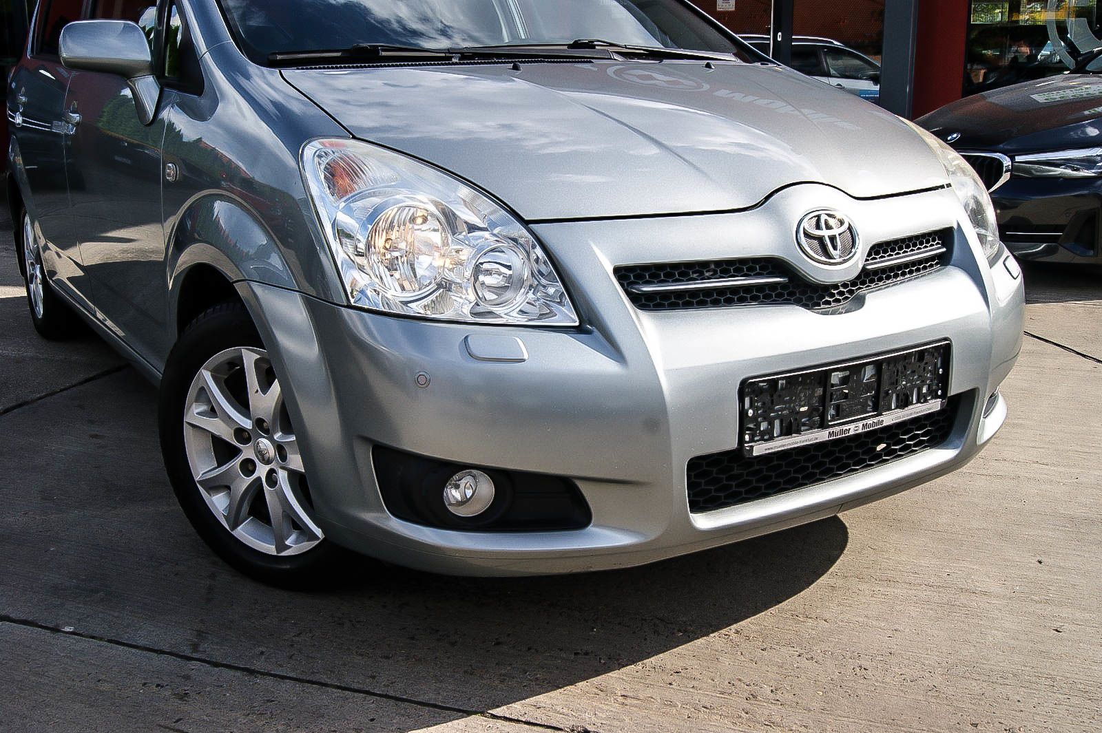 Fahrzeugabbildung Toyota Corolla Verso 1.8 Team 7-SITZER FAMILIENBESITZ