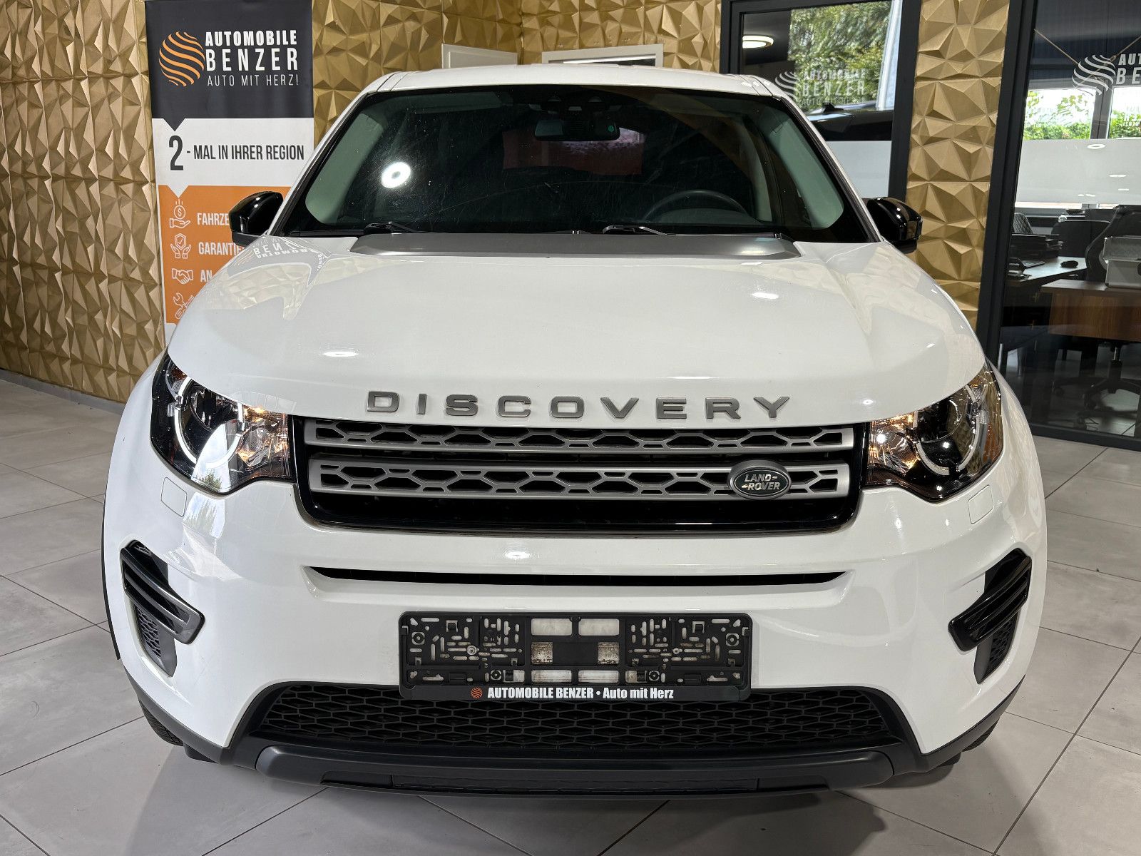 Fahrzeugabbildung Land Rover Discovery Sport Pure/PDC/SHZ/KLIMA/SPURHALTEASS.