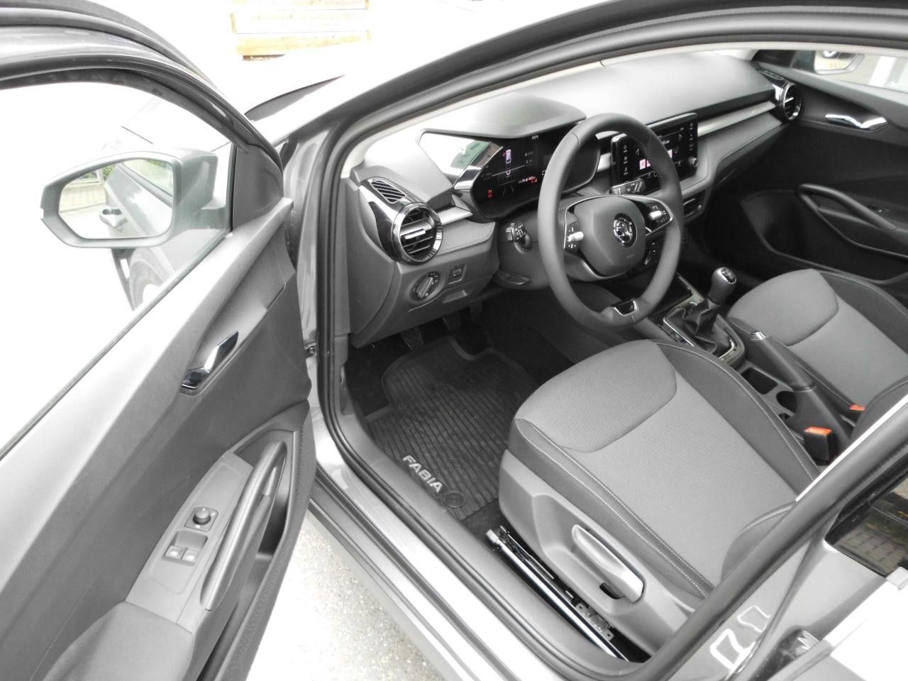 SKODA Fabia 1.0 TSI Selection 5 Jahre Garantie