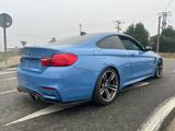 BMW M4 DKG - blaue BMW M4