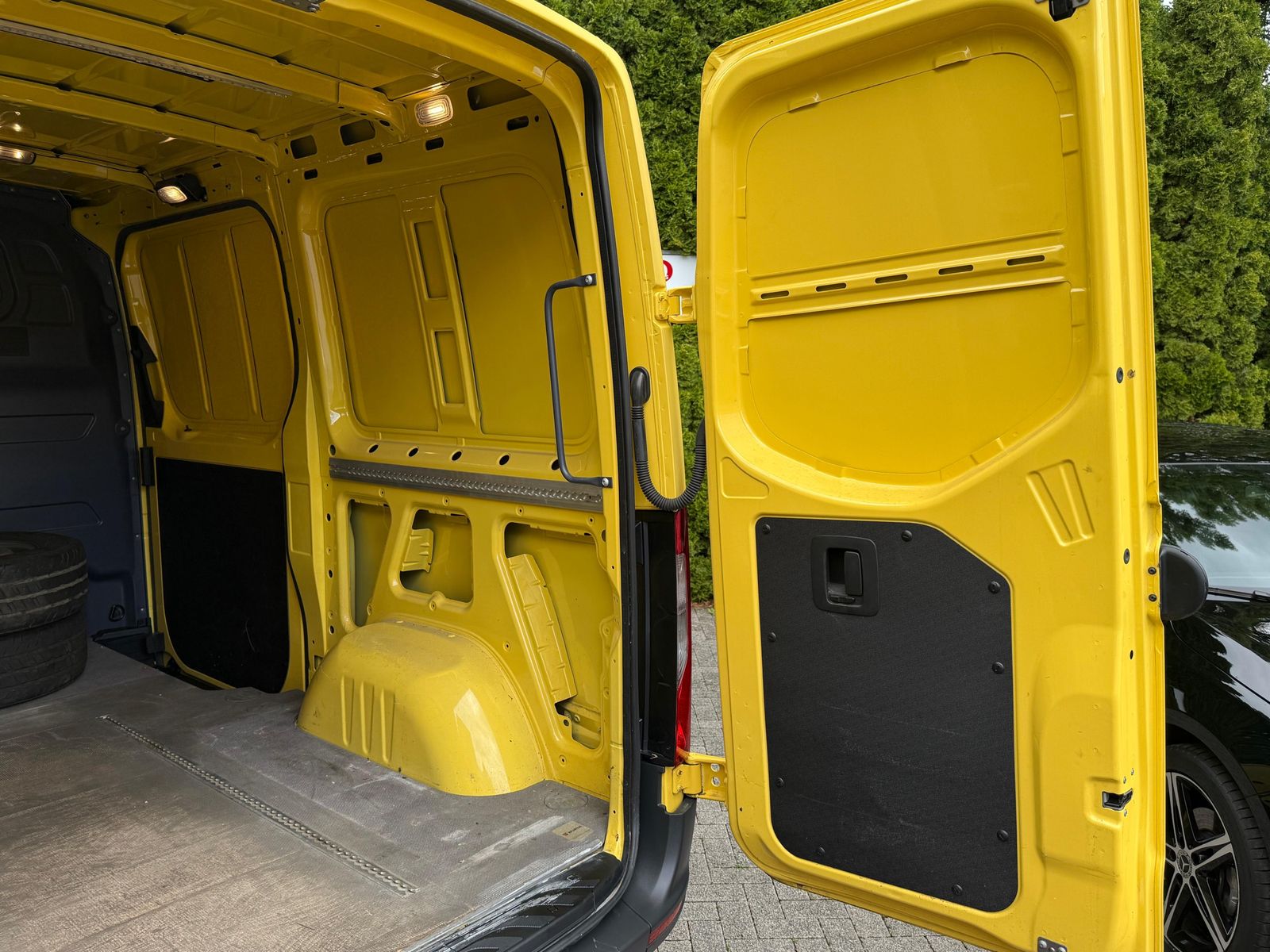 Fahrzeugabbildung Mercedes-Benz Sprinter III Kasten 316CDI RWD L1 MBUX+KAM+KLIMA