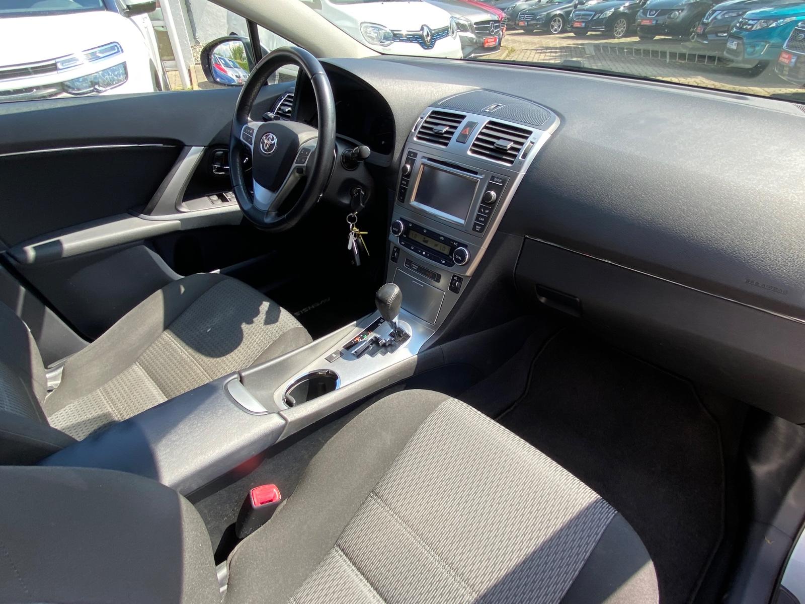 Toyota Avensis 2013 — photo 5