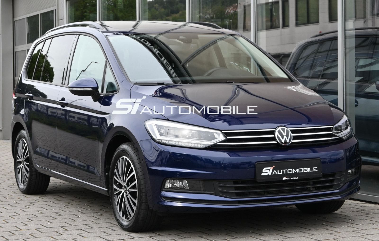 Fahrzeugabbildung Volkswagen Touran 2.0 TDI °UVP61.150€°ACC°AHK°STHZ°8-FACH°