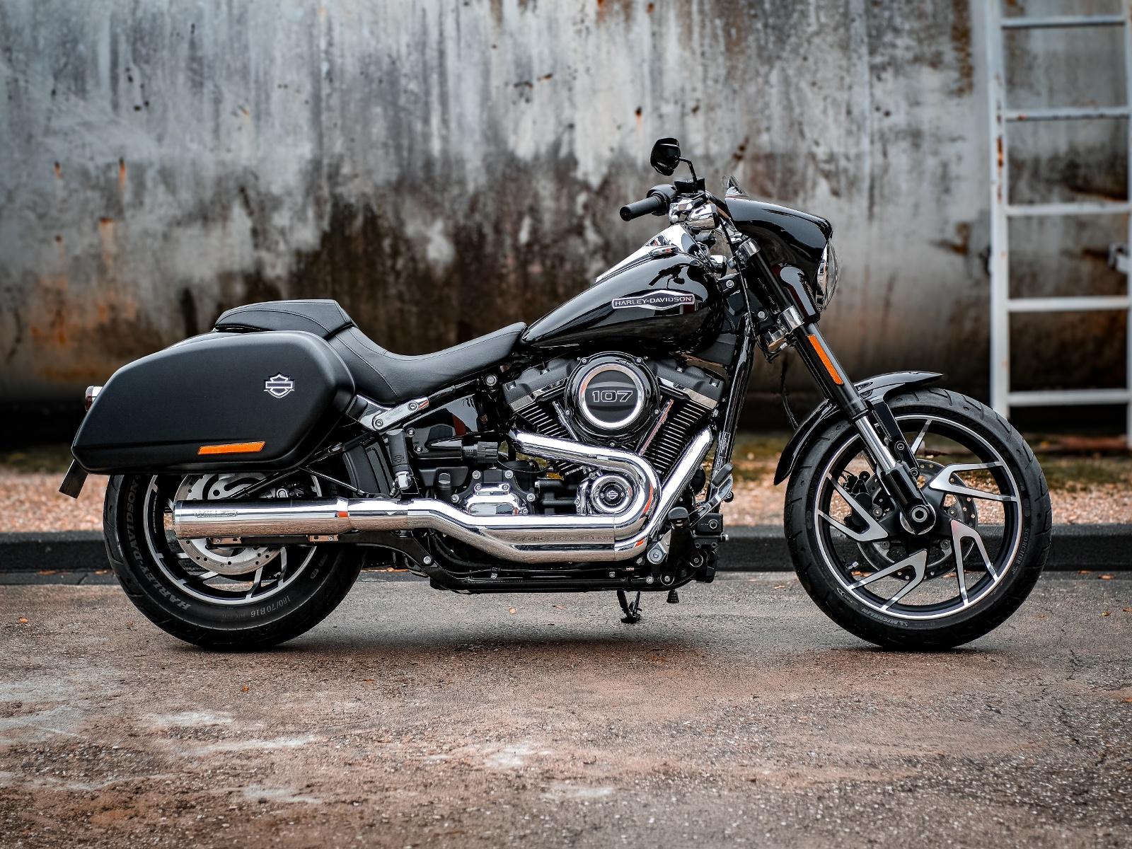 Harley-Davidson FLSB Sport Glide 107 - Miller Endschalldämpfer