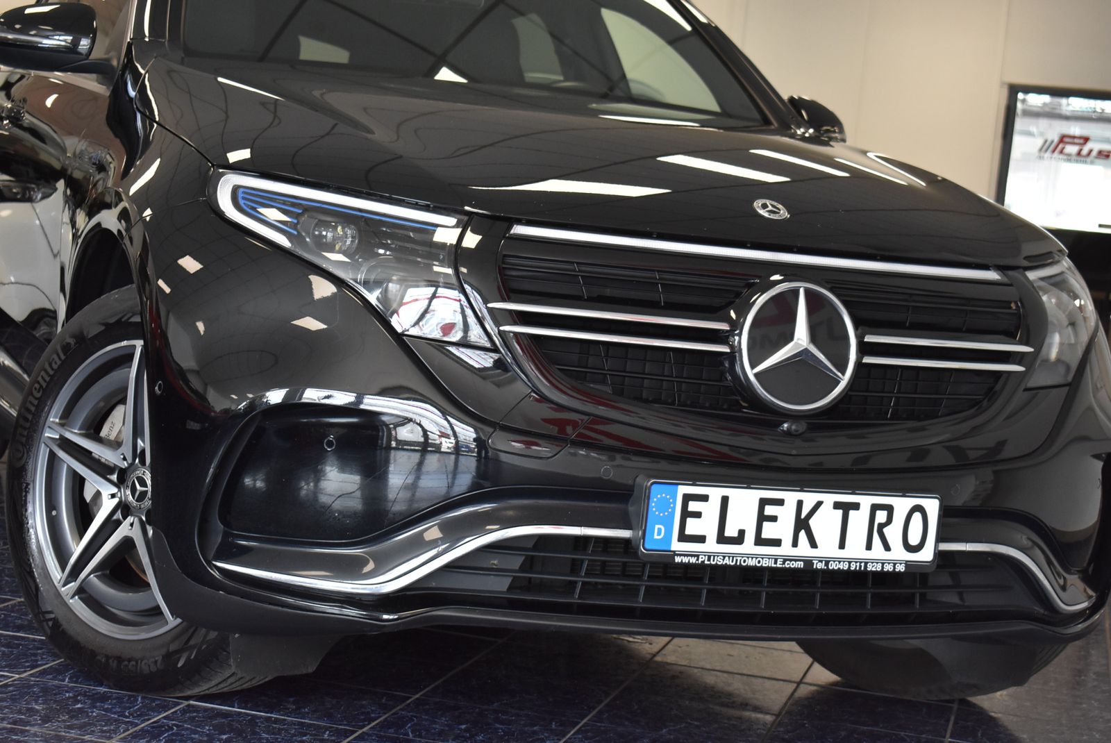 MERCEDES-BENZ EQC 400 4Matic AMG-Line SOH 94,6% Navi Leder AHK