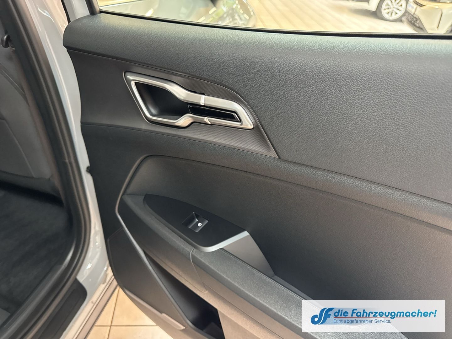 Fahrzeugabbildung Kia Sportage 1.6 T-GDI AWD 7DCT 2-Zonen-Klimaautomat