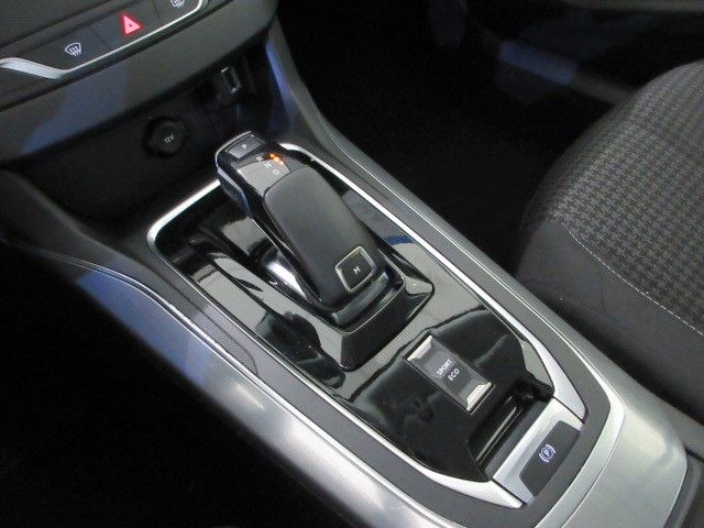 Fahrzeugabbildung Peugeot 308 Active 1.2T NAVI/LED/PDC/ALU/TEMPOMAT