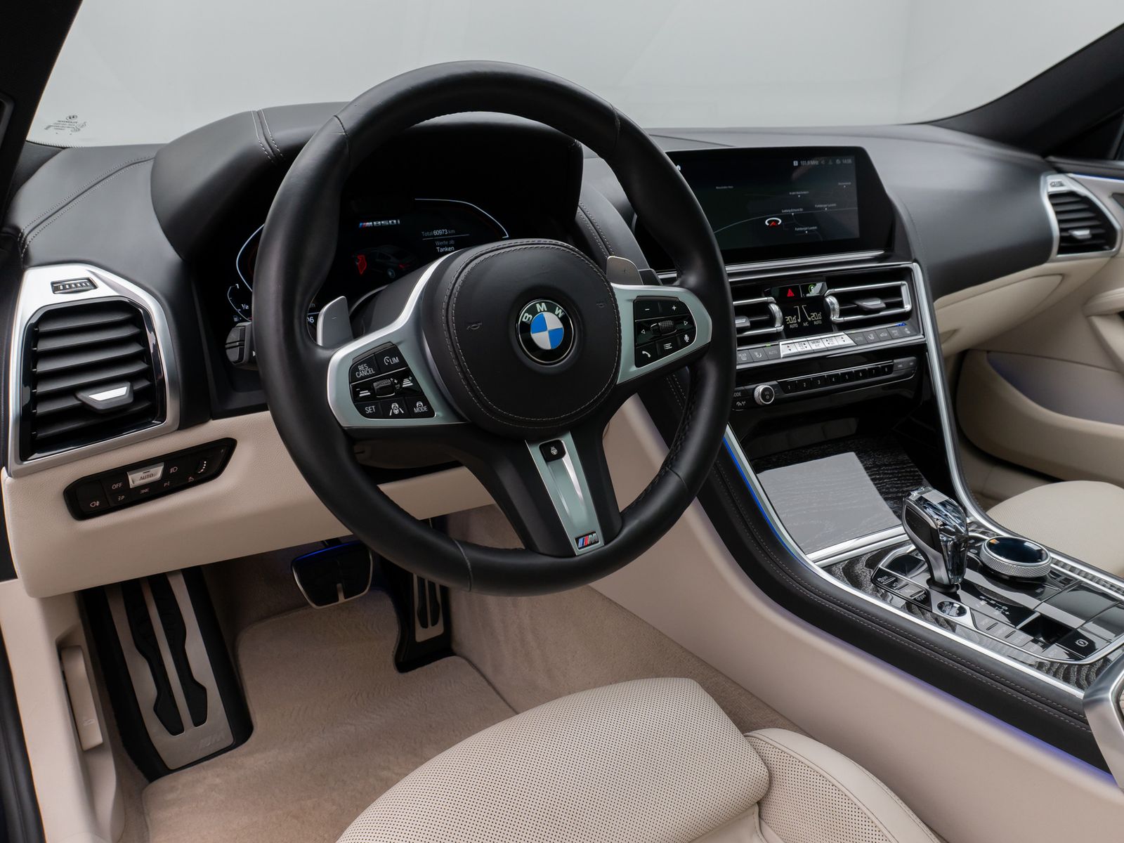 Fahrzeugabbildung BMW M850i xD GC Panorama 360° Laser HUD H/K SoftCl