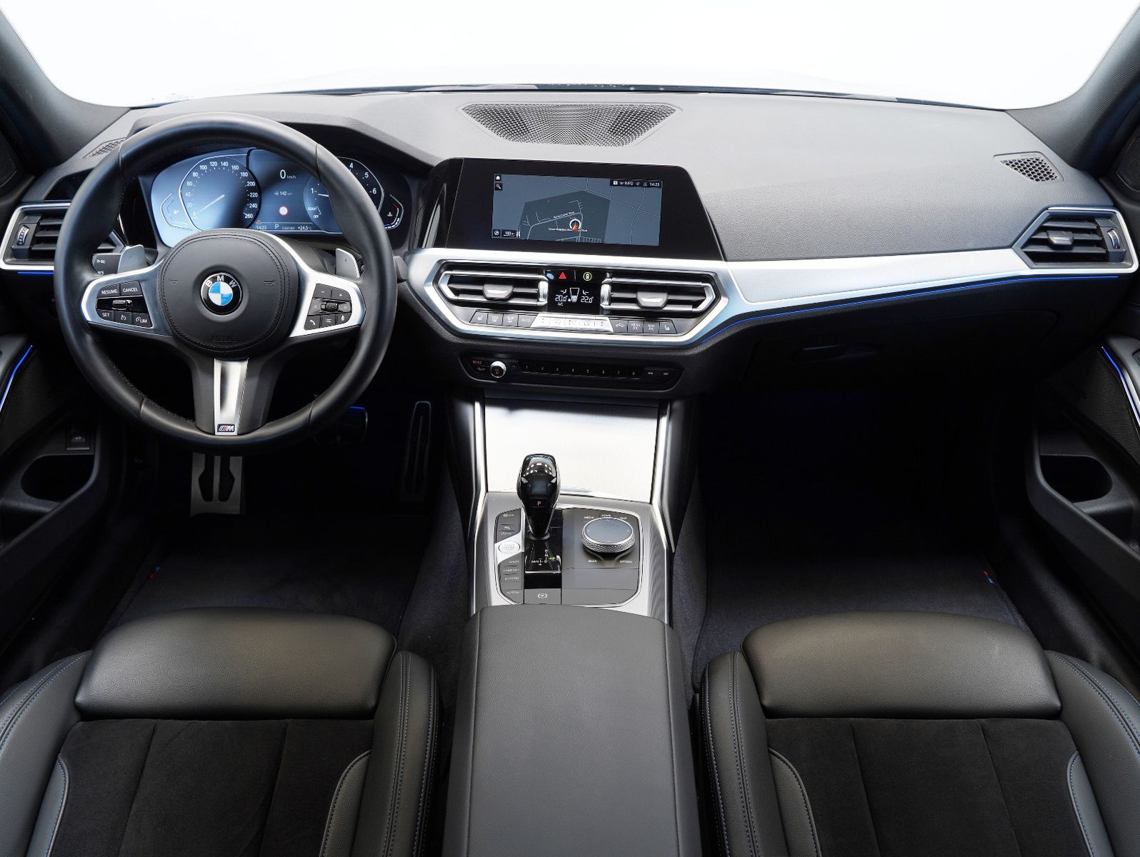 Fahrzeugabbildung BMW 320 i Touring M Sport HUD/H&K/LM 19"