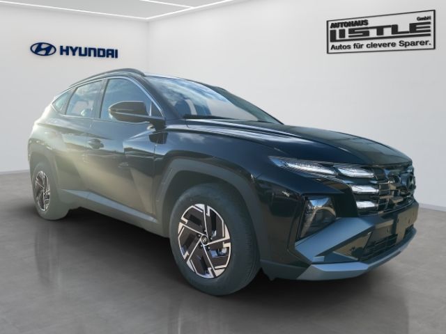 Fahrzeugabbildung Hyundai Tucson Select Design Paket Farbe wählbar Deutsch