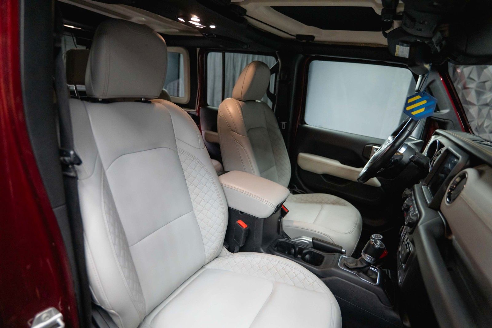 Fahrzeugabbildung Jeep Wrangler 3.0L EcoDiesel Unlimited Sahara 4x4 ACC