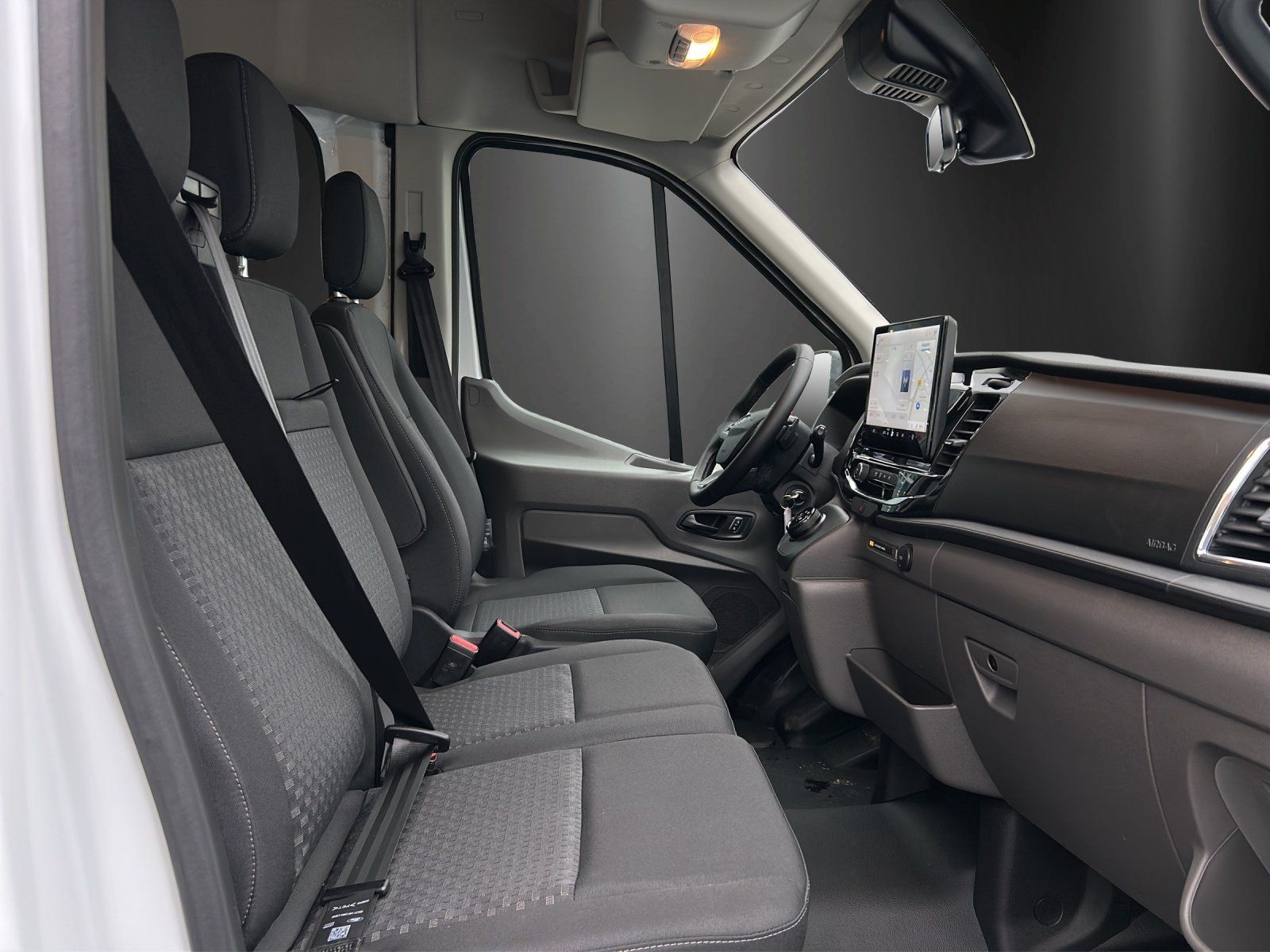 Fahrzeugabbildung Ford Transit Kombi 350L3 Trend 6 Sitze GJR Techno Pak