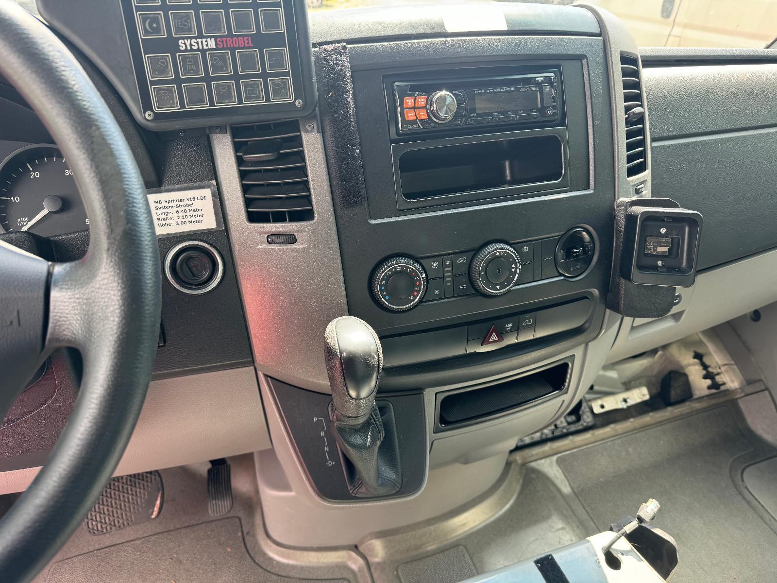 Mercedes-Benz Sprinter 2012 — photo 15