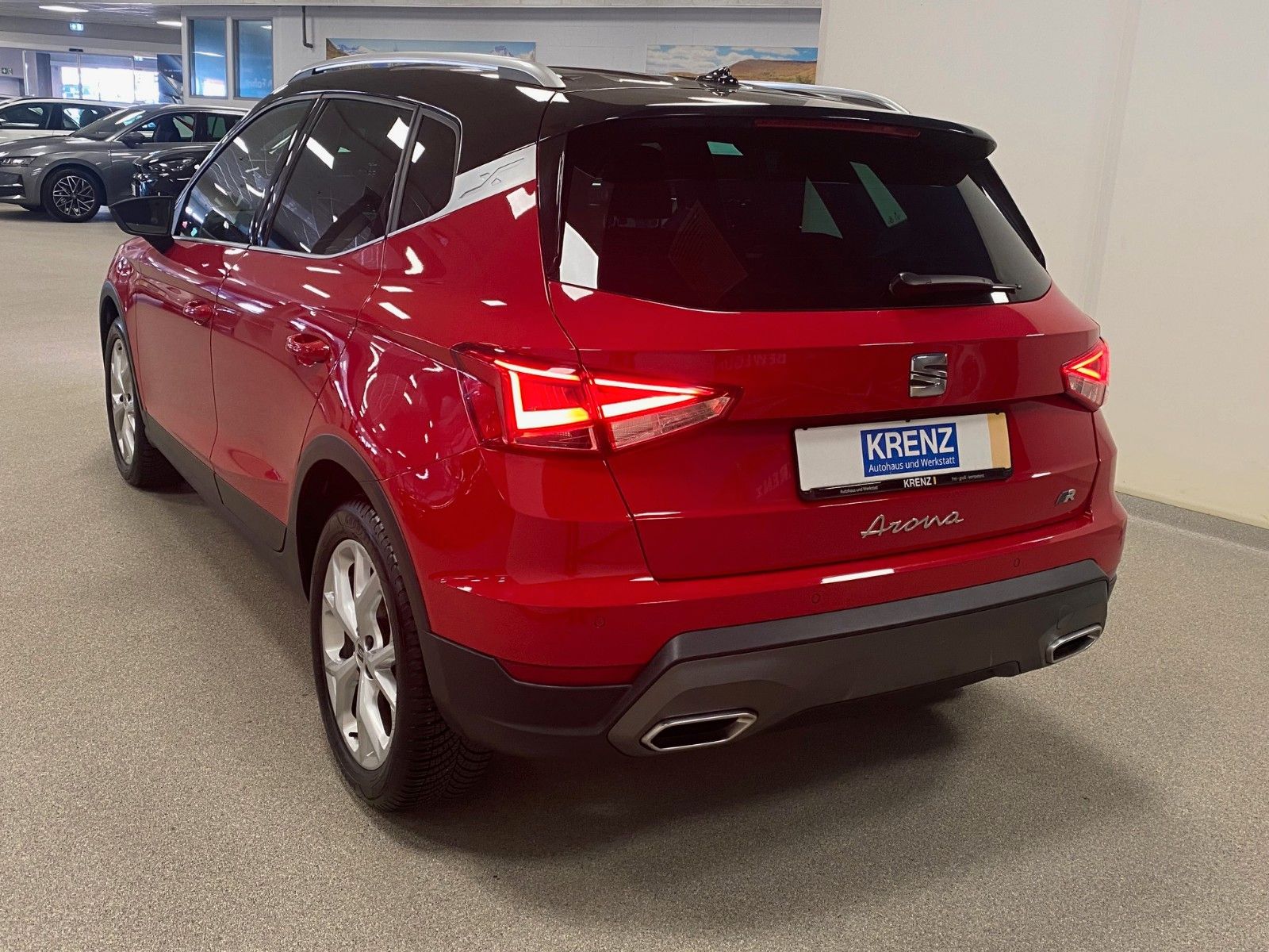 Fahrzeugabbildung SEAT Arona FR 1.0 TSI+NAVIGATION+ALLWETTER+WIRELESS+
