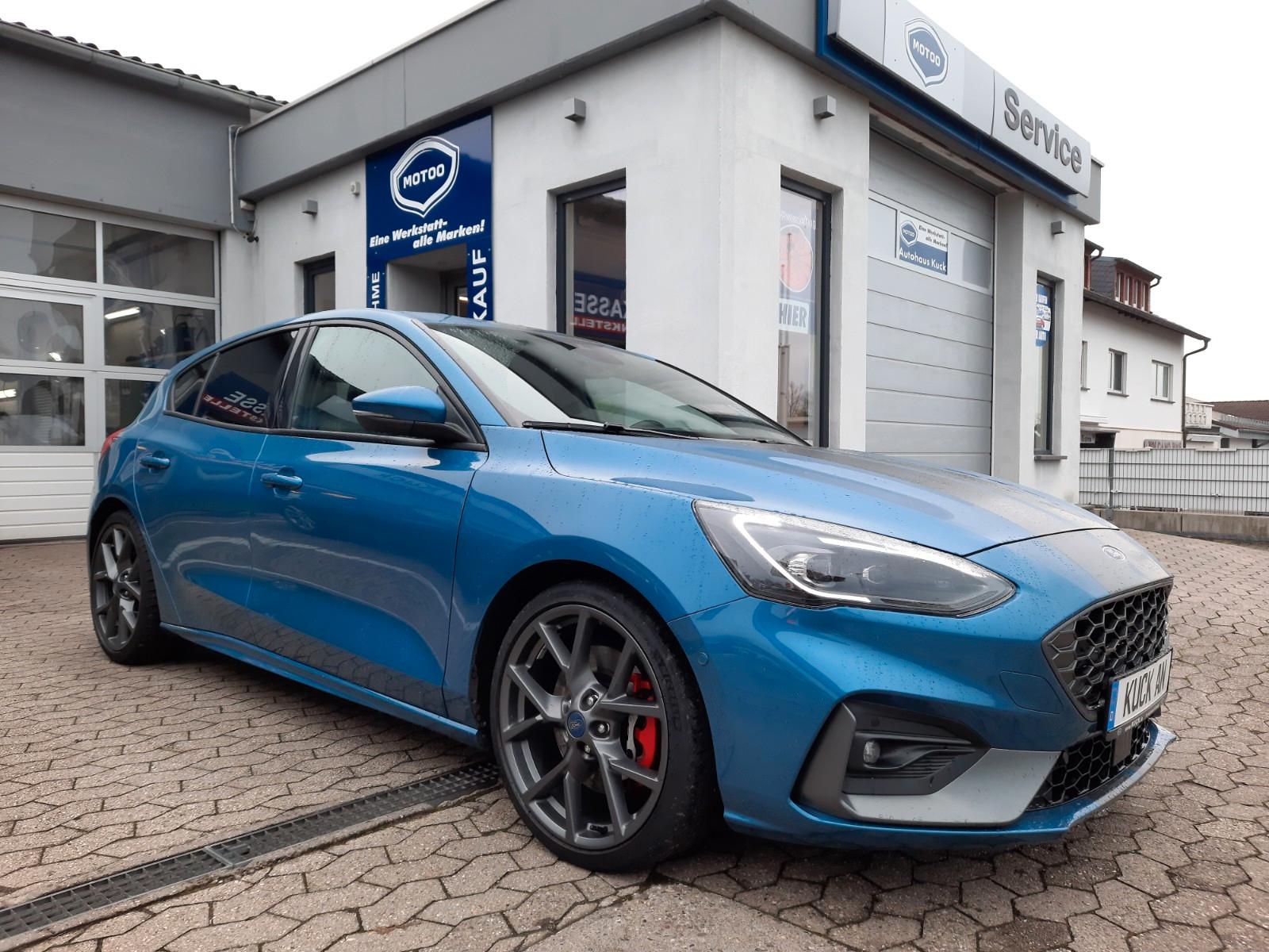 Ford Focus 2,3 EcoBoost ST erst 43850 Kilometer