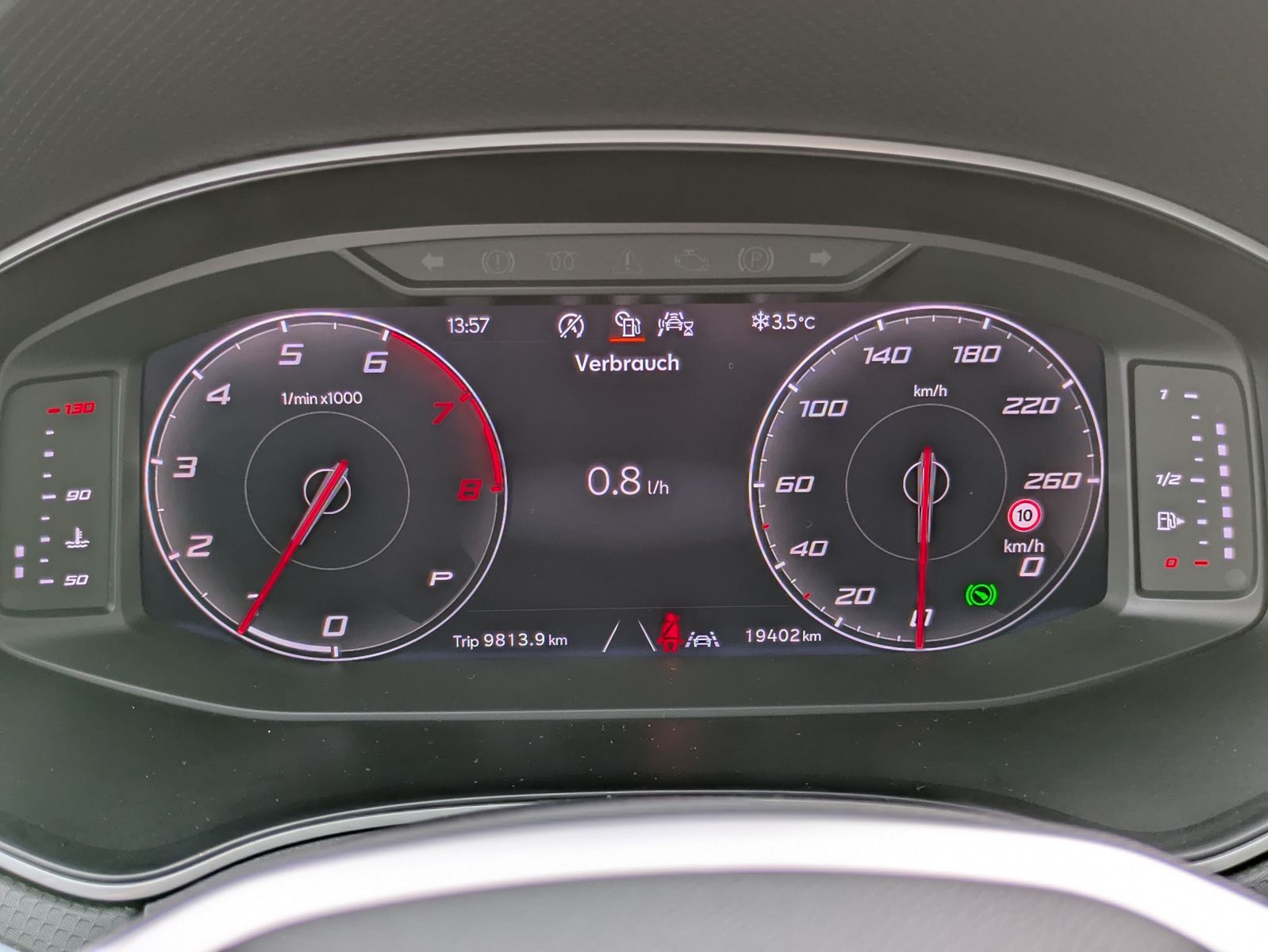 Fahrzeugabbildung SEAT Arona 1.0 TSI FR DSG AHK*ACC*LED*APP*DAB*KAMERA