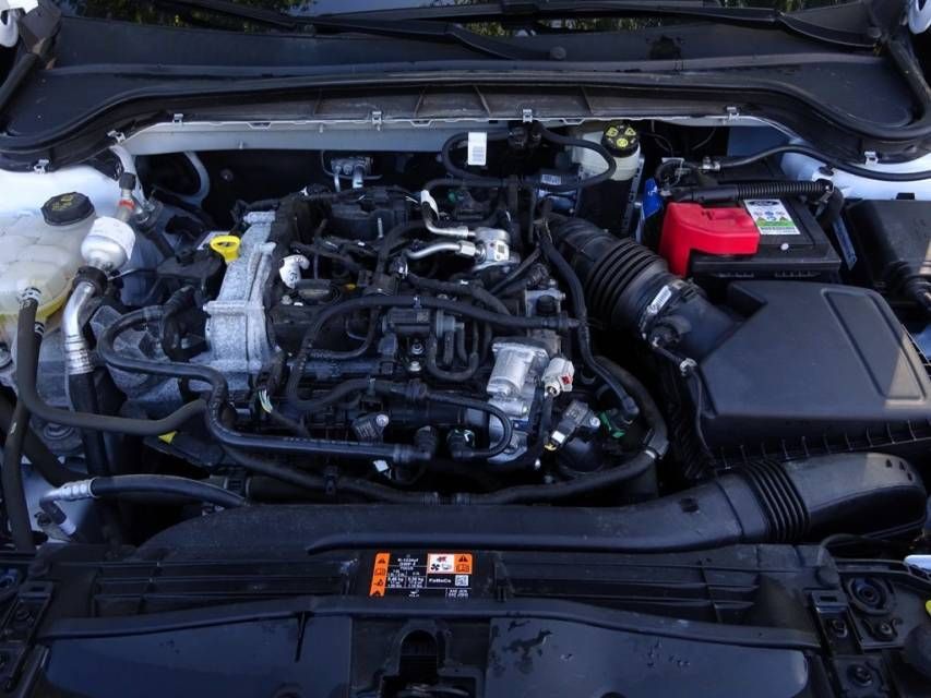 Fahrzeugabbildung Ford Focus Turnier 1.0 EcoBoost Mild-Hybrid Titanium