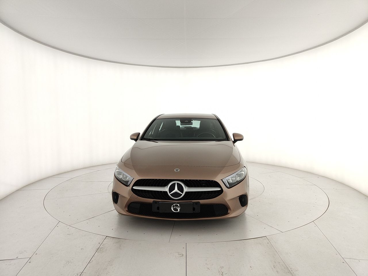 Mercedes-Benz A 180 d Business auto EXTRA imagem 2