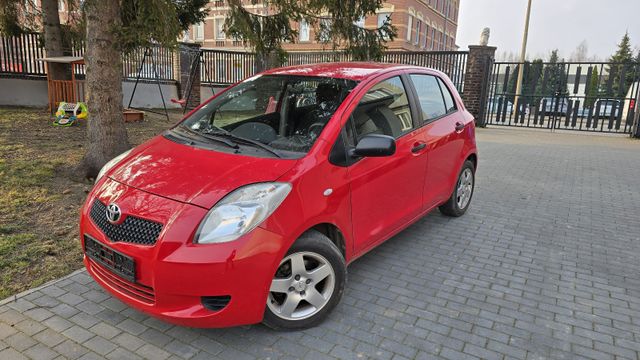 Toyota Yaris Luna TÜV 03.2027