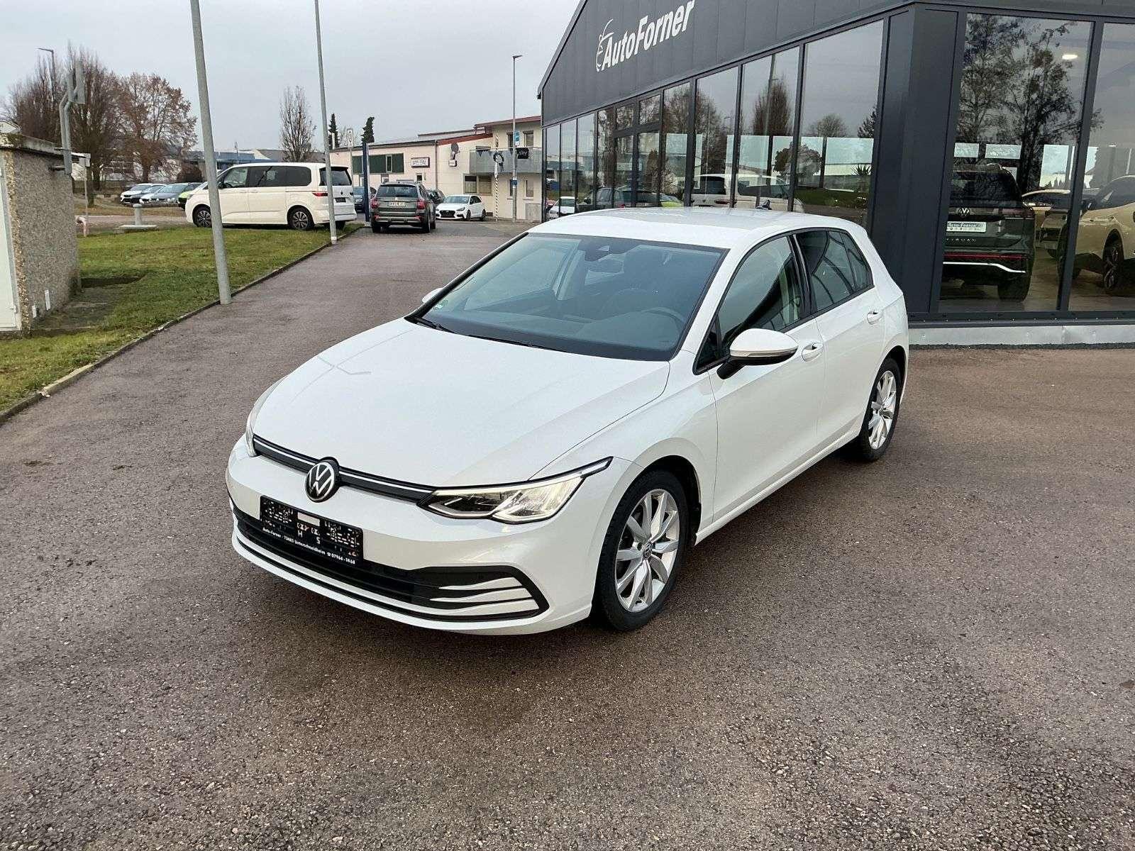 Volkswagen Golf VIII 2.0TDI Navi FLA SHZ APP LH
