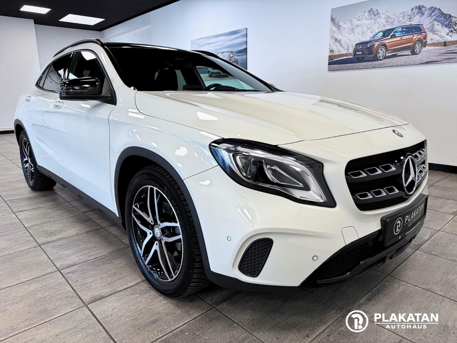 Mercedes-Benz GLA 200 AMG Night Packet Panorama Memory