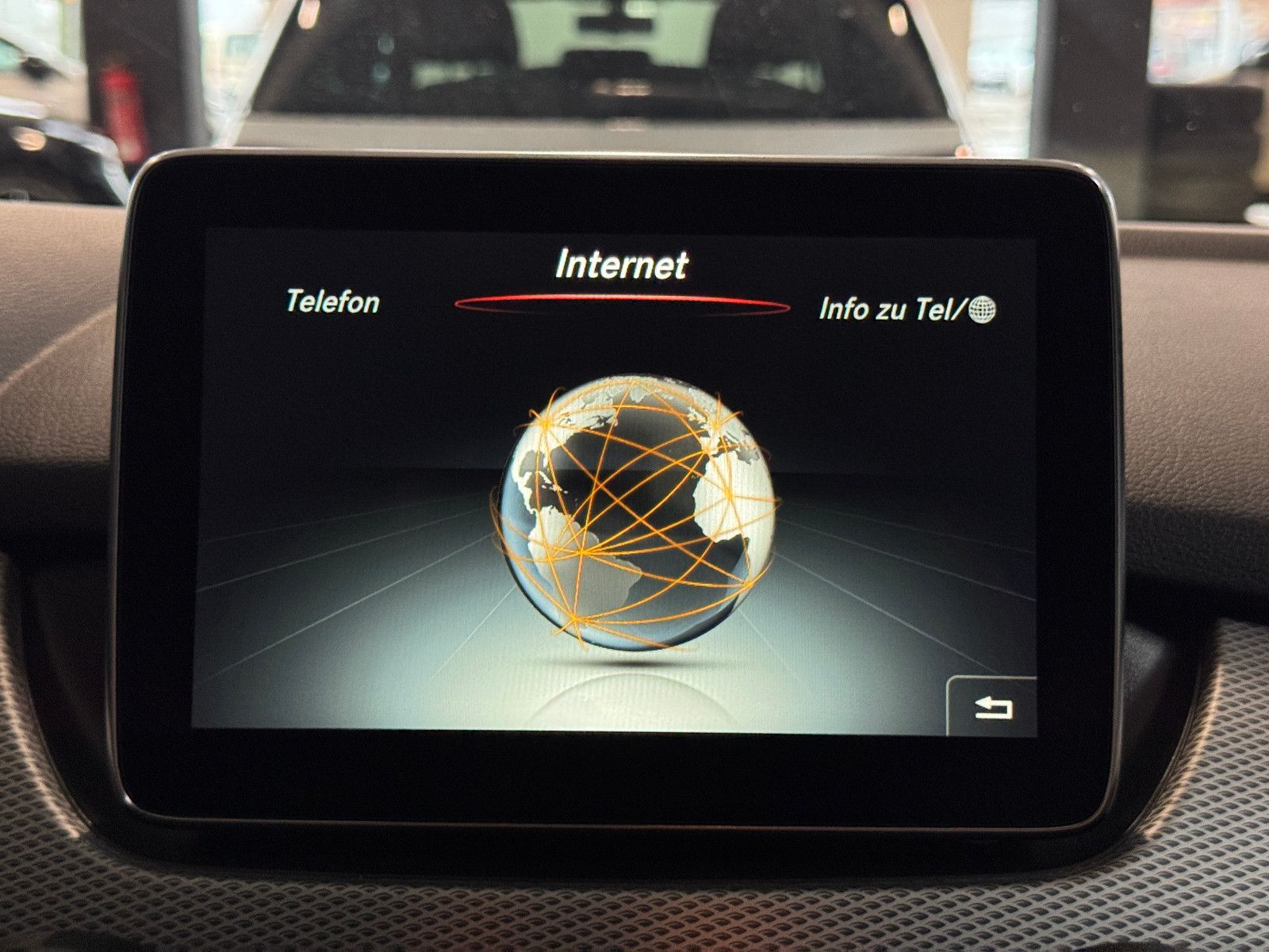 Fahrzeugabbildung Mercedes-Benz B 200 7G-DCT SPORTPAKET URBAN AMG NIGHT COMAND