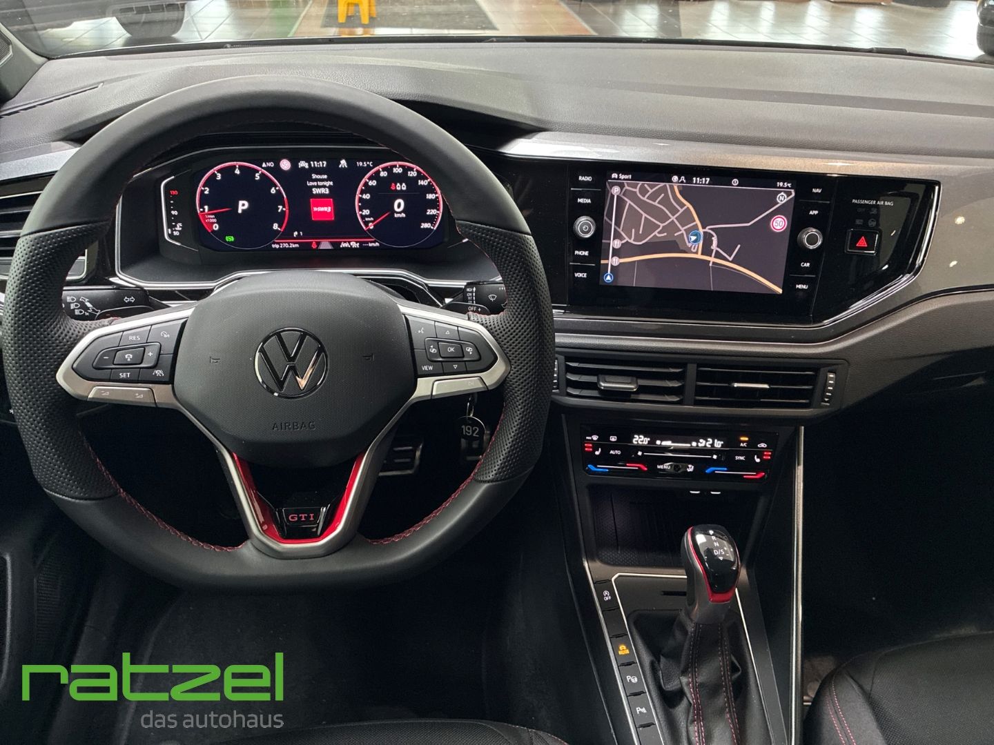 Fahrzeugabbildung Volkswagen Polo GTI 2.0 TSI DSG RearView Navi ACC IQ Drive