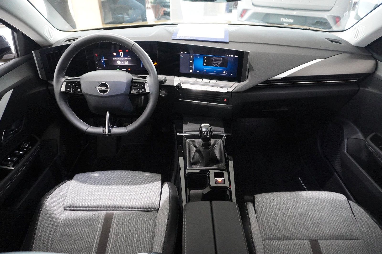 Fahrzeugabbildung Opel Astra L Lim. 1.2T ELEGANCE NAVI/LED/KAMERA/SPORT