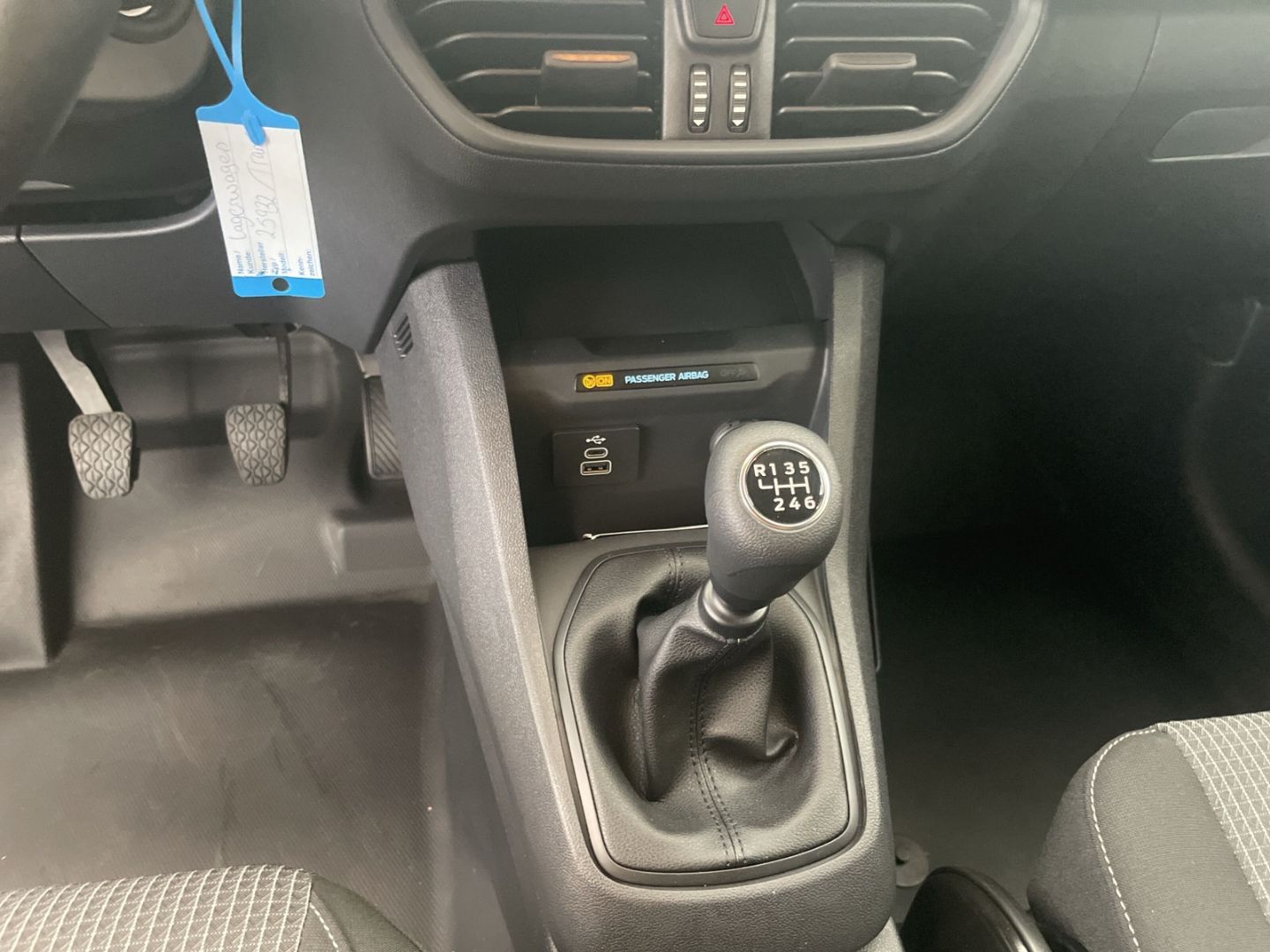 Fahrzeugabbildung Ford Transit Courier Trend 1.5EB 100PS *DAB Lenkradhz